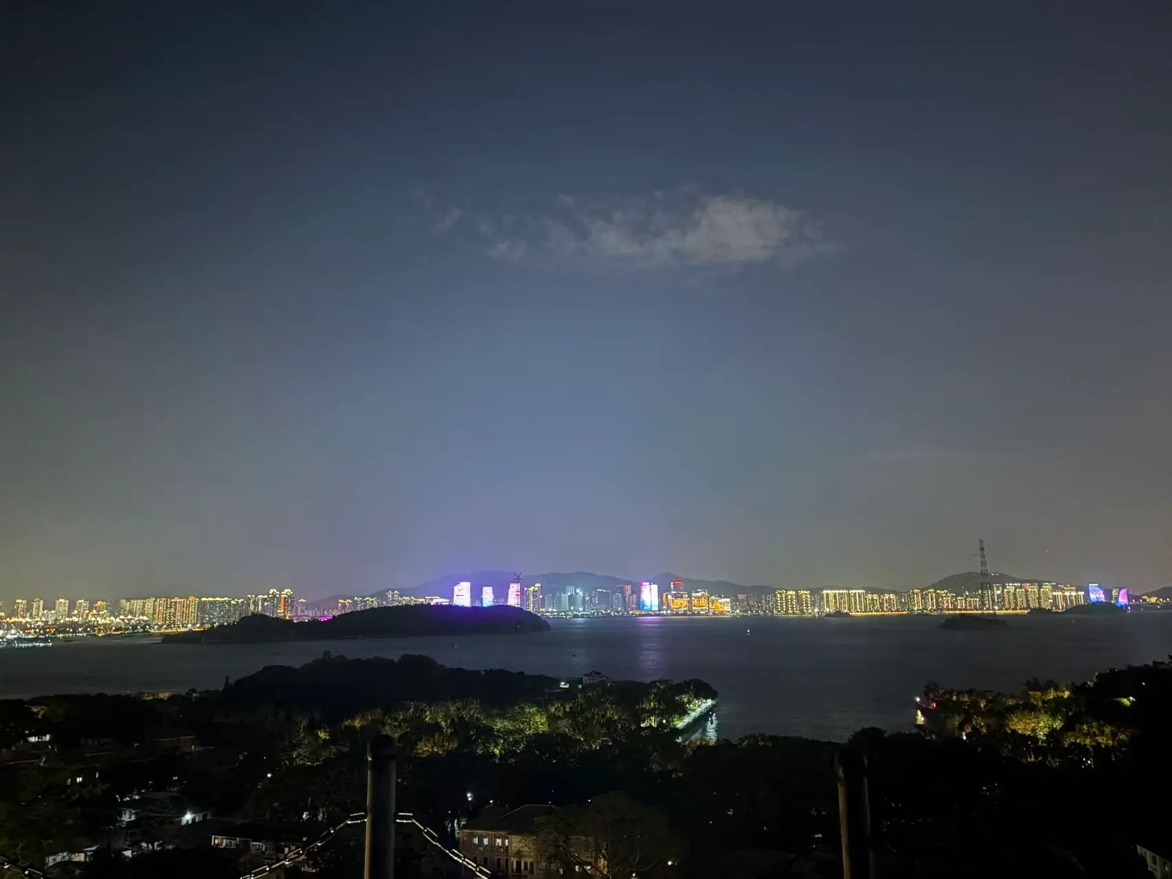 月光岩